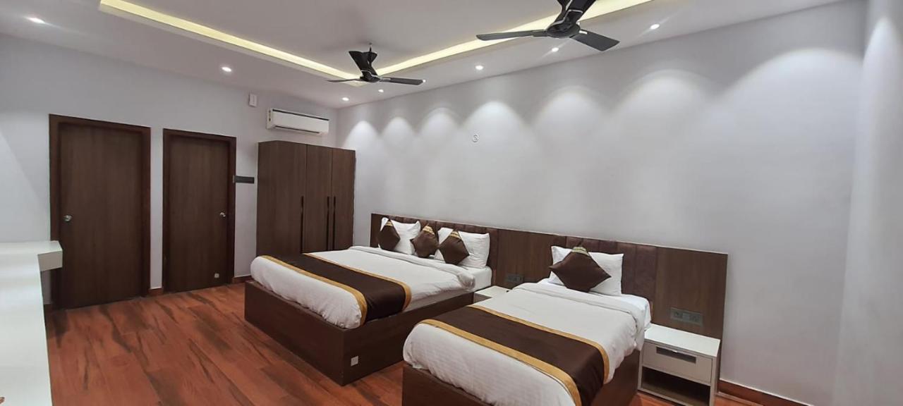 Hotel Citrus Lucknow Exterior photo